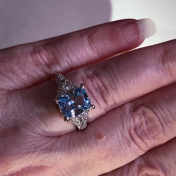 🎉SALE Sky Blue Topaz Ring Sterling Silver - Picture 4 of 8
